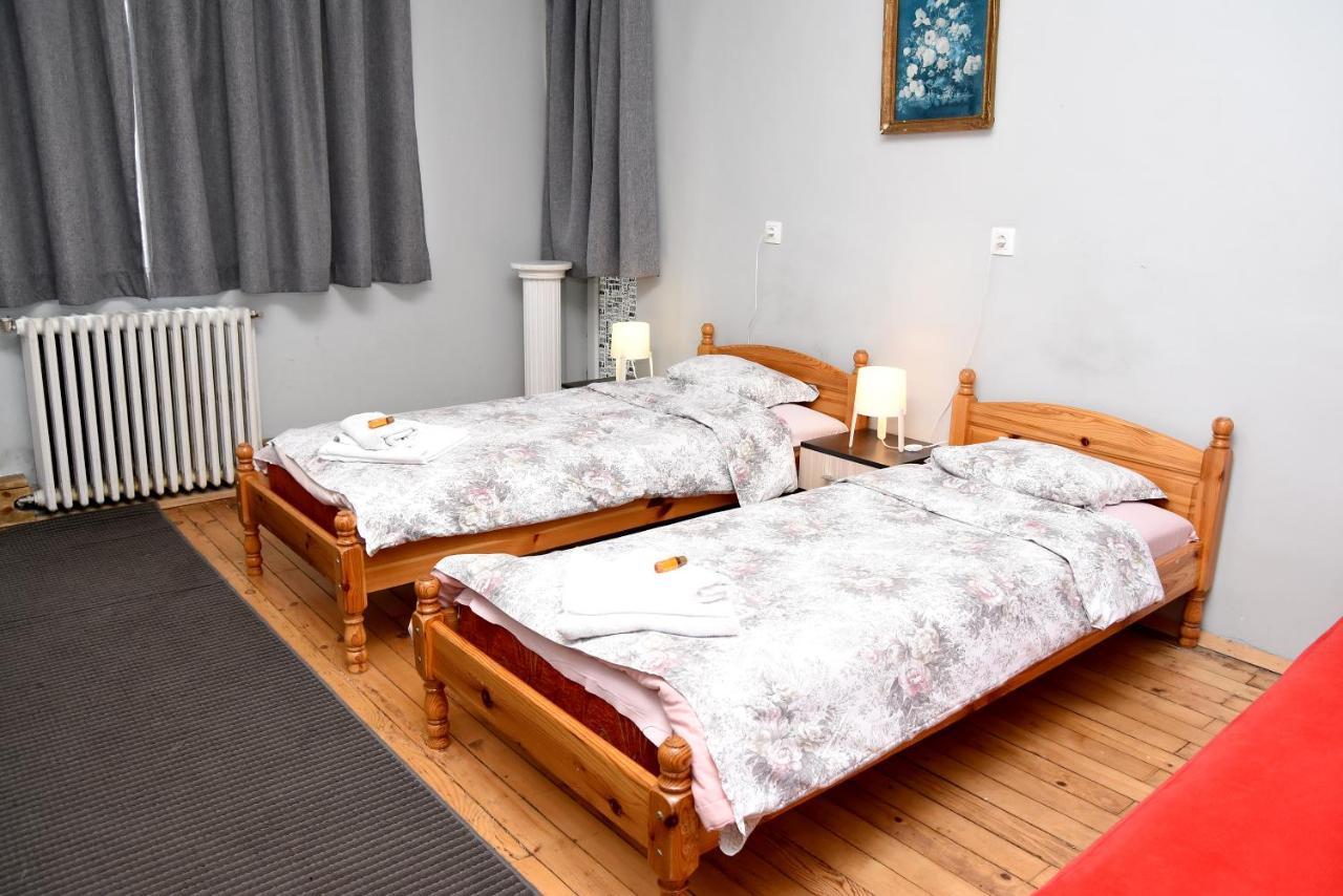 Santa Guest house 2*